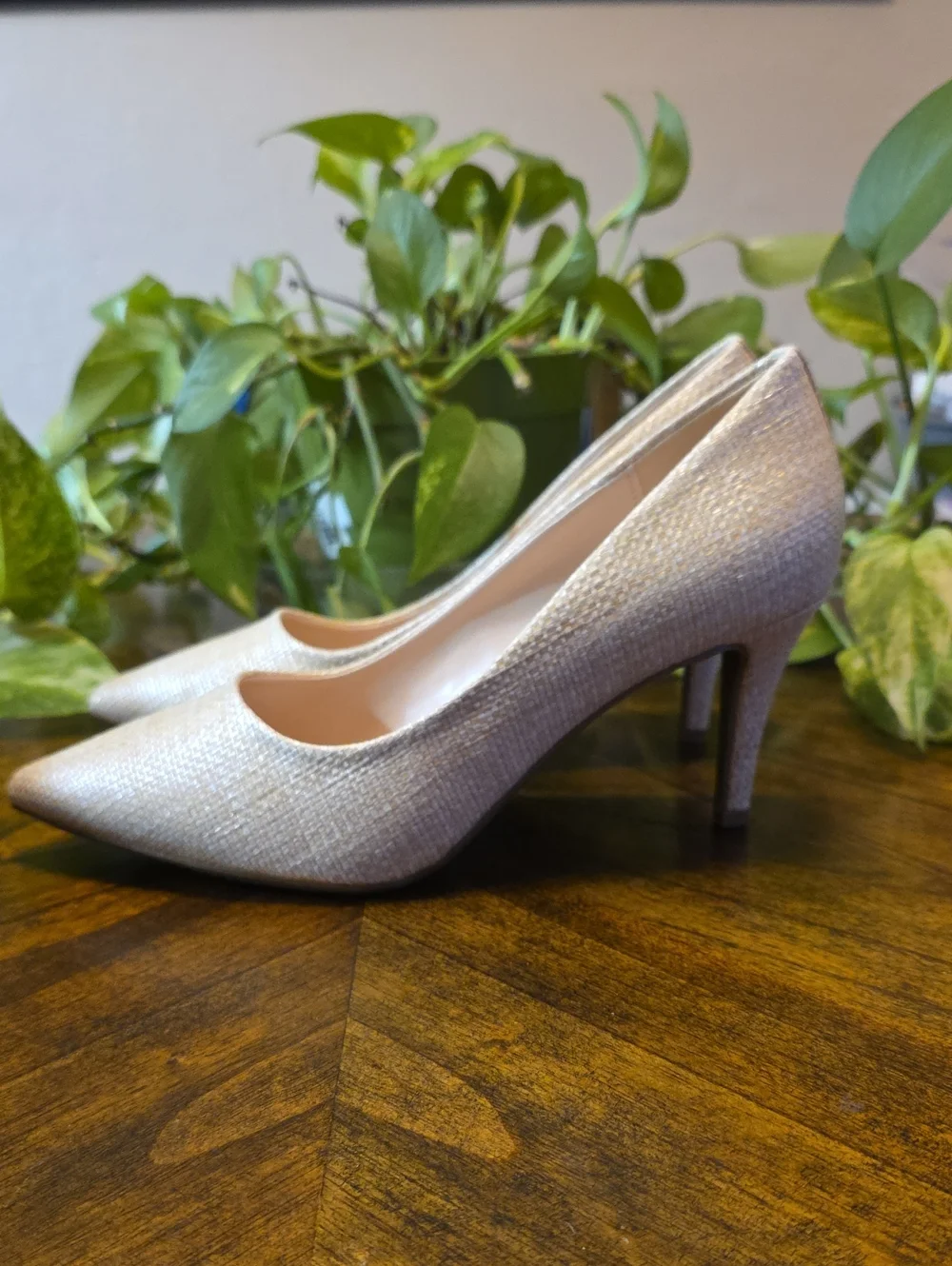 Jones New York Bevery Cream Pointed-Toe Pumps